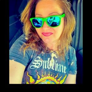 Meet your Posher, Chanel